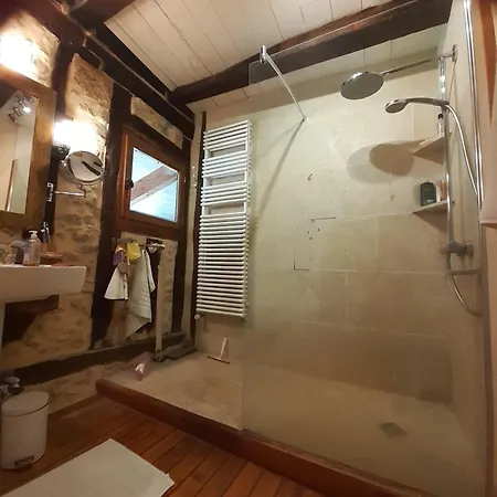 Bed & Breakfast A La Ferme Banzai - Face Aux Pyrenees